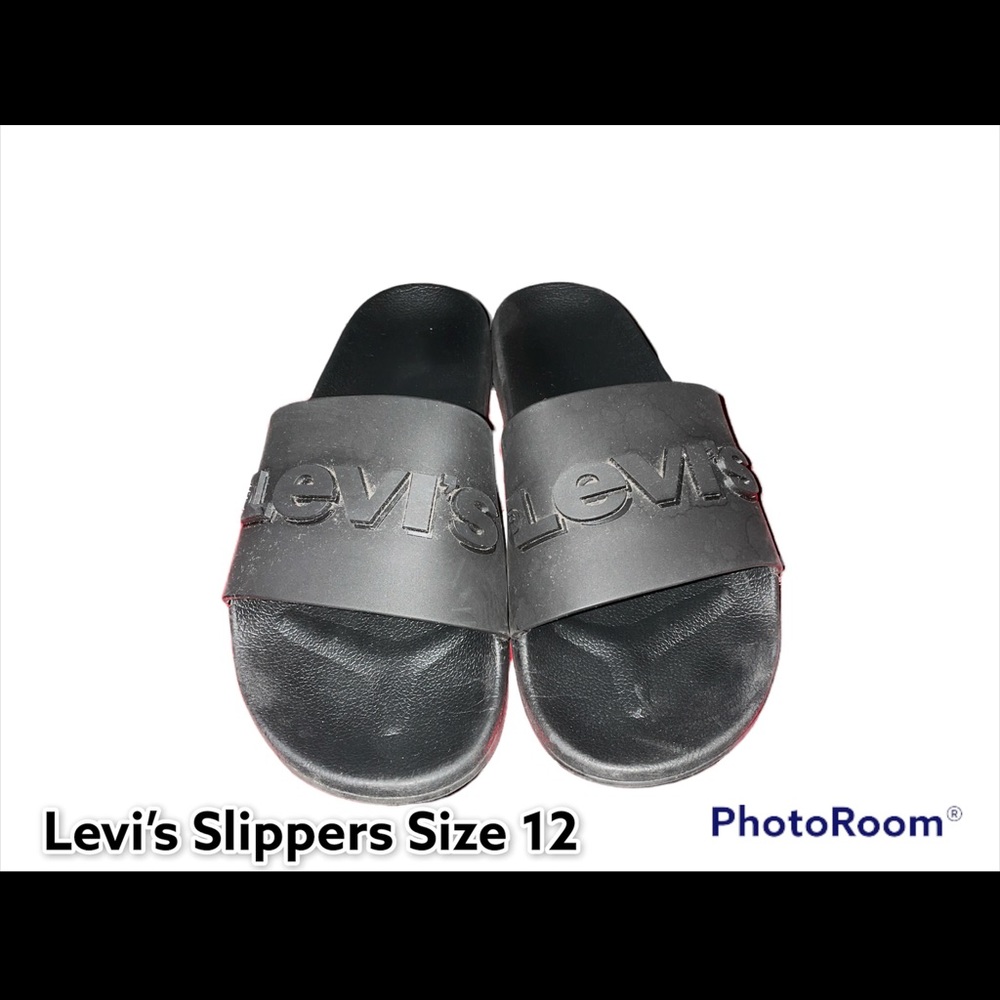 Levi’s Slippers